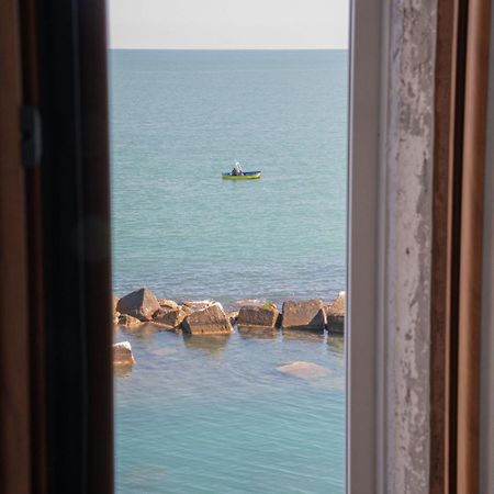 モルフェッタCasa Sant Orsola La Finestra Sul Mareアパートメント エクステリア 写真